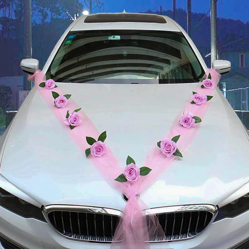 Parure florale pour voiture de mariage